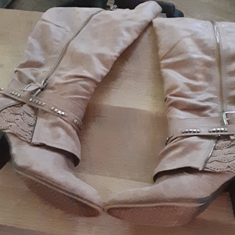 Miranda Lambert boots